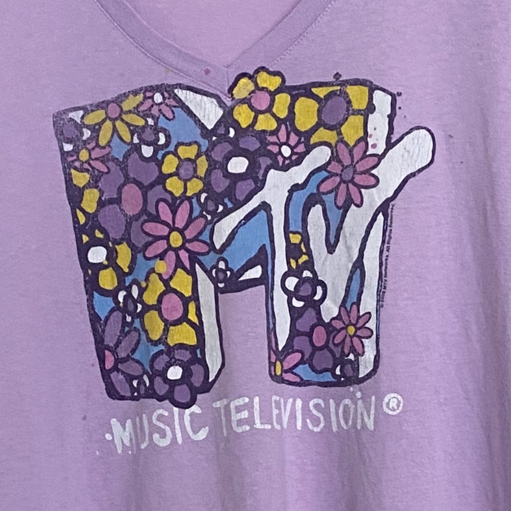 Old navy Vintage MTV Light Purple v-neck t-shirt